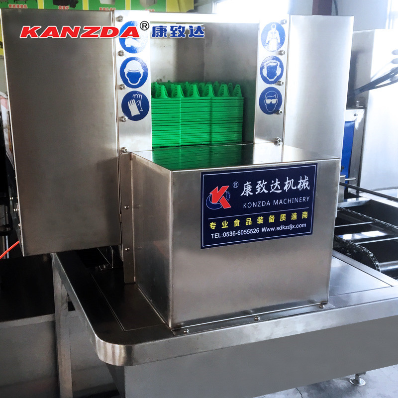 Automatic egg tray washer