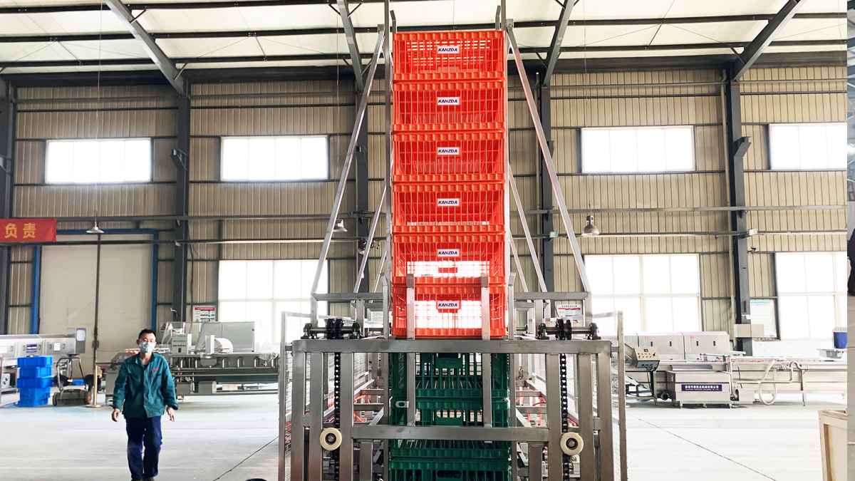 Cage washer Cage washer
